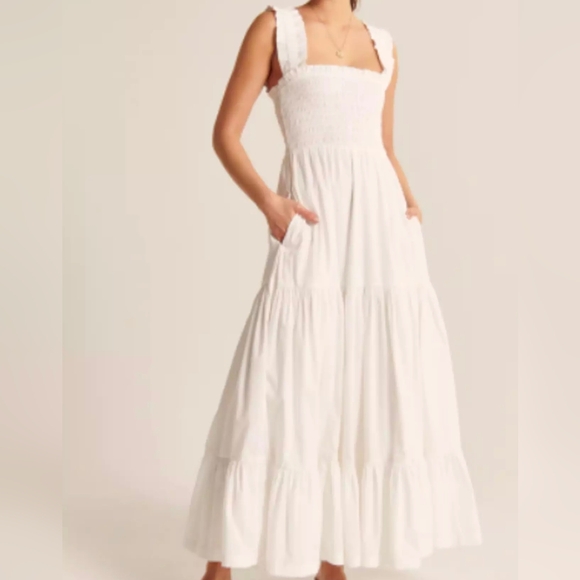 Abercrombie & Fitch Dresses & Skirts - Abercrombie And Fitch Smocked Bodice Tiered Maxi Dress Size XS